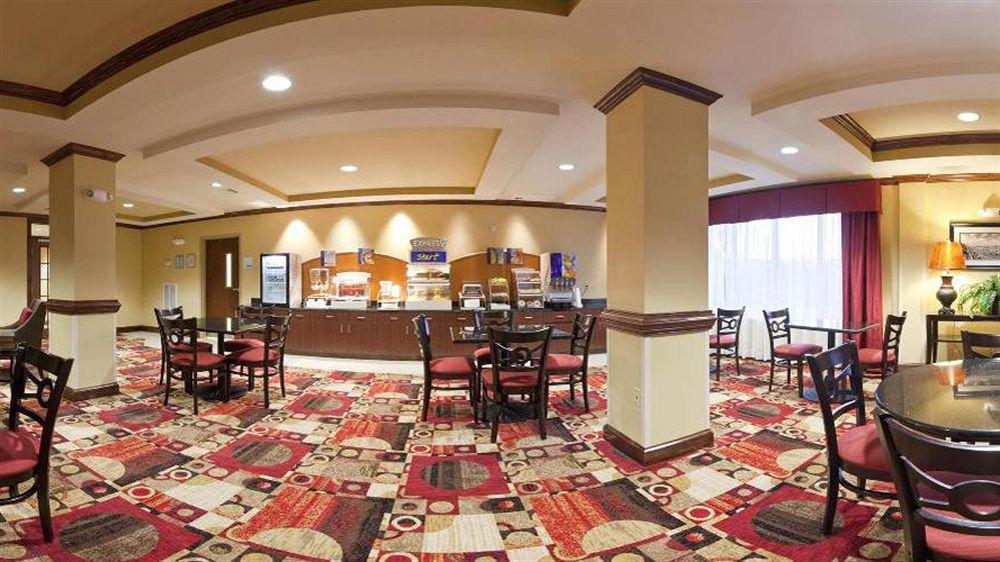 Holiday Inn Express Hotel & Suites Talladega By Ihg מראה חיצוני תמונה