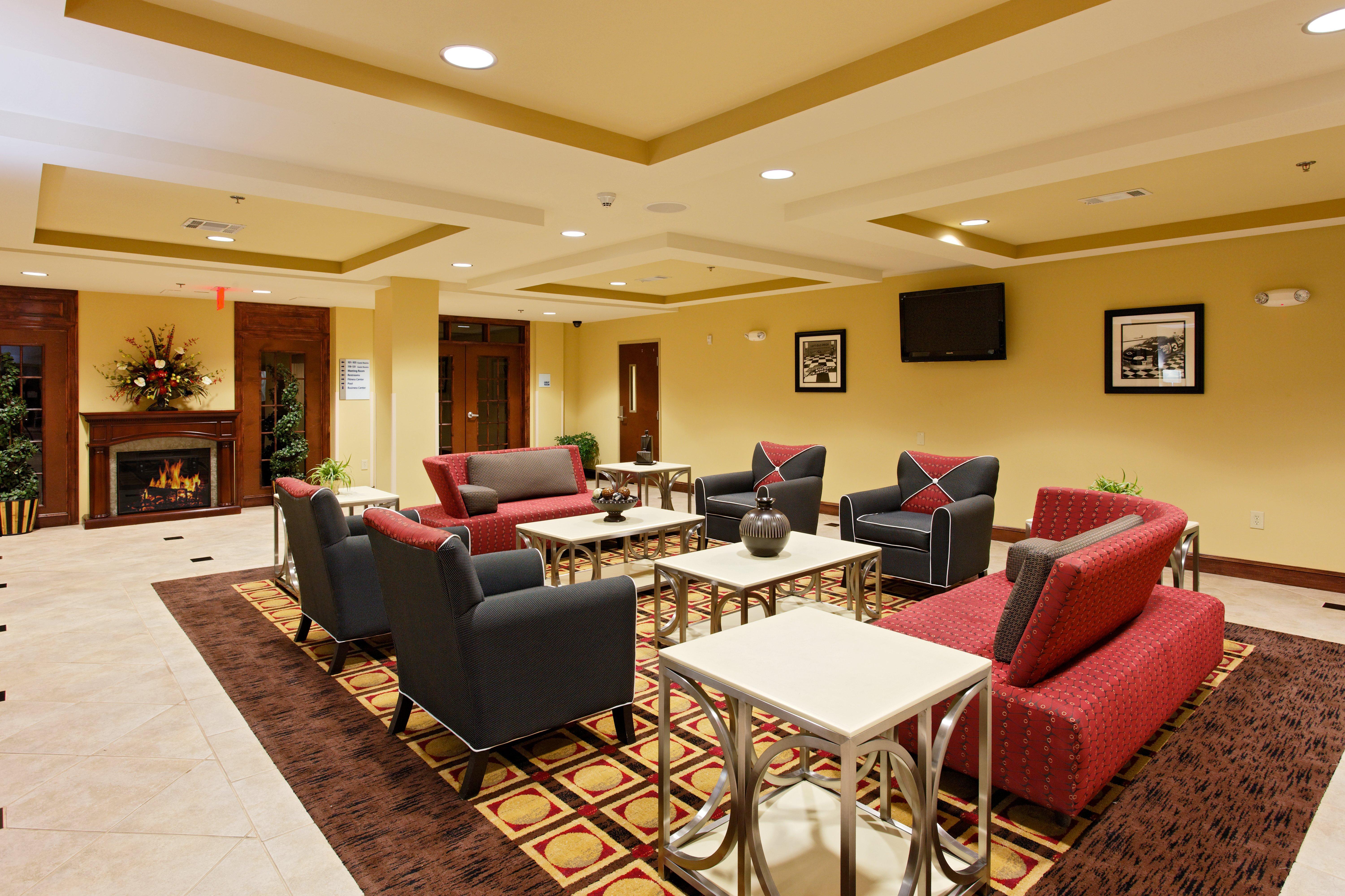 Holiday Inn Express Hotel & Suites Talladega By Ihg מראה חיצוני תמונה