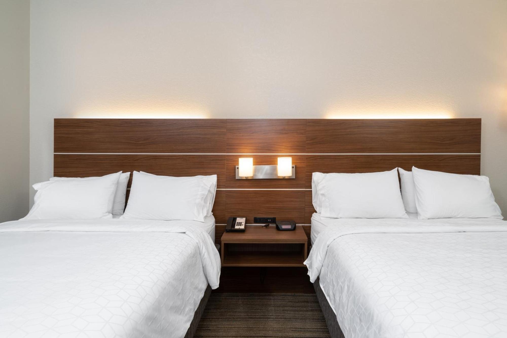 Holiday Inn Express Hotel & Suites Talladega By Ihg מראה חיצוני תמונה